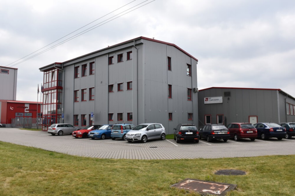 Nástavba administrativní budovy v Karviné (foto 4)