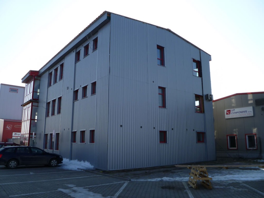 Nástavba administrativní budovy v Karviné (foto 5)
