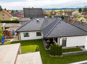 Přízemní individuální dřevostavba ATRIUM